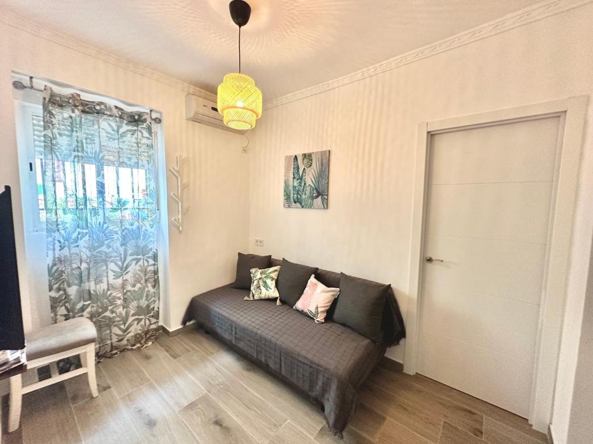 Sol Apartamentos Malaga Centro ภายนอก รูปภาพ