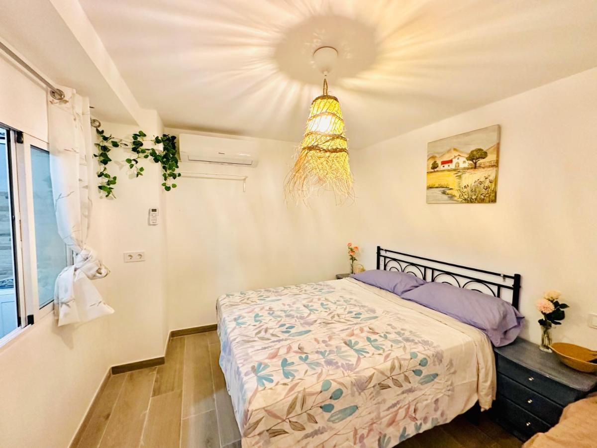 Sol Apartamentos Malaga Centro ภายนอก รูปภาพ