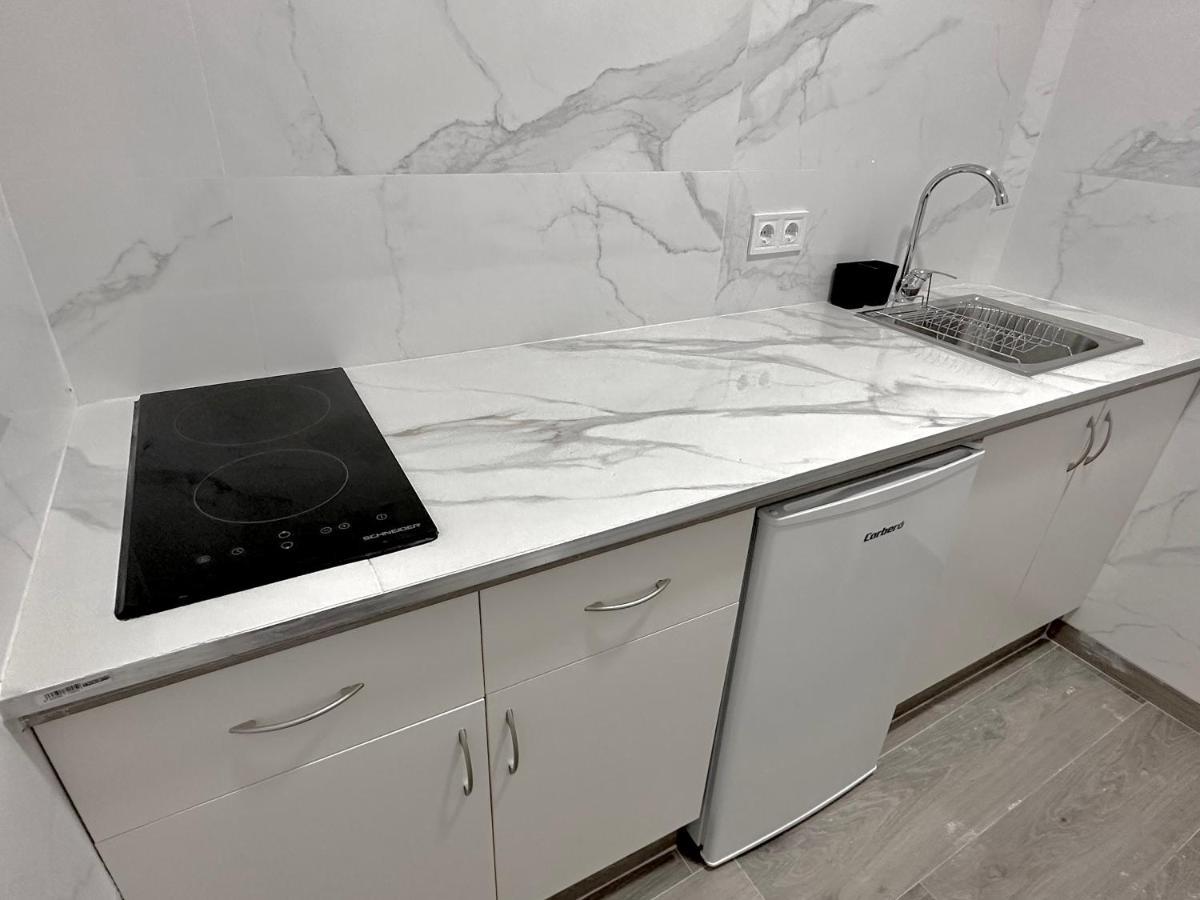 Sol Apartamentos Malaga Centro ภายนอก รูปภาพ